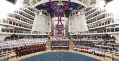 World’s Largest Cruise Ship Calls into Cozumel