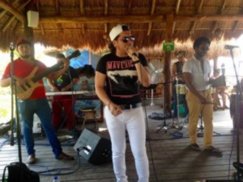 Live Music in Cozumel:  An Interview with Israel from Aquíno y su Banda Aguanile