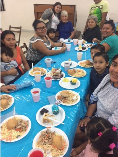 Communitas Cozumel English Language Church Hosts Dinner
